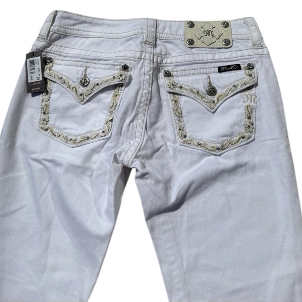 Miss Me Signature Skinny Jeans White Flap Pockets Rhinestones Womens Size 29 NWT
